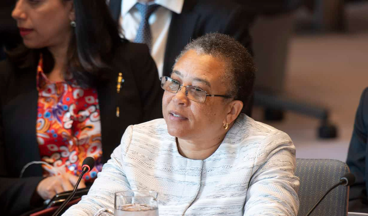 Loune Viaud - Aurora humanitarian