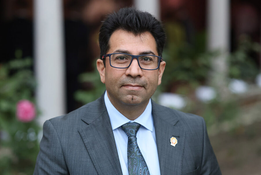 Mirza Dinnayi Aurora humanitarian