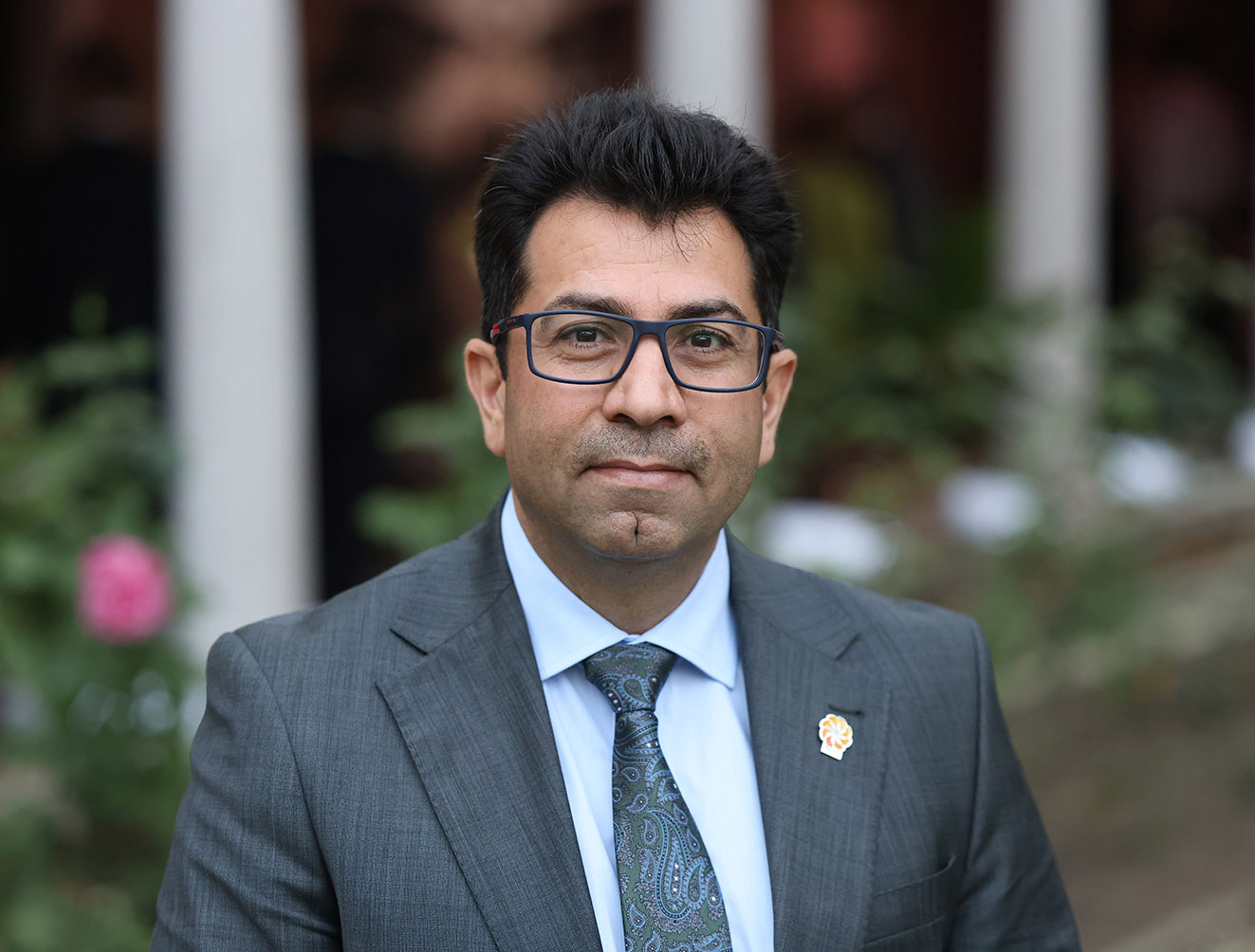 Mirza Dinnayi Aurora humanitarian